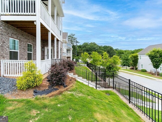 Building Photo - 831 Corsiglia Farm