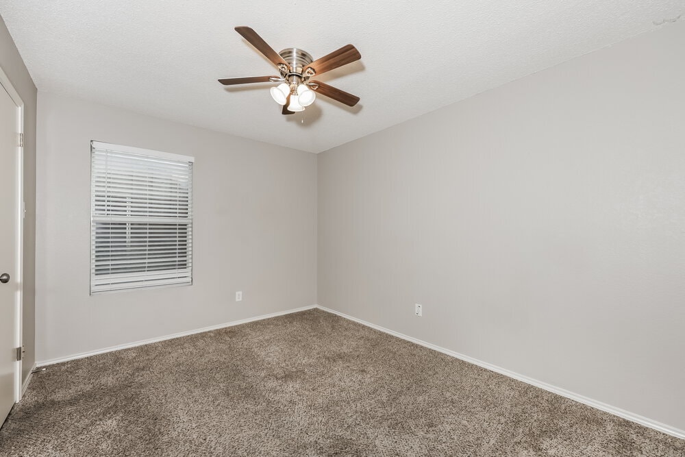 Building Photo - 706 Langford Dr