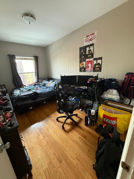 Building Photo - 8 Aberdeen St