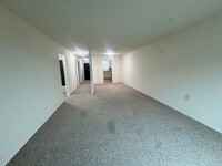 Building Photo - 725 18th Ave