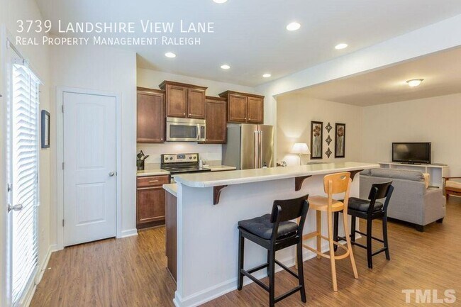 Building Photo - 3739 Landshire View Lane