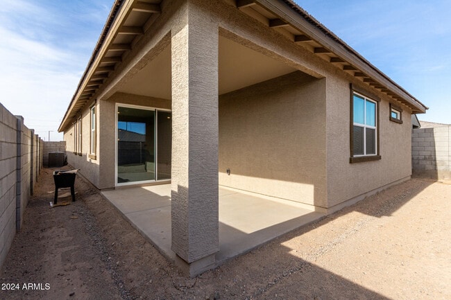 Building Photo - 1971 S 241st Dr