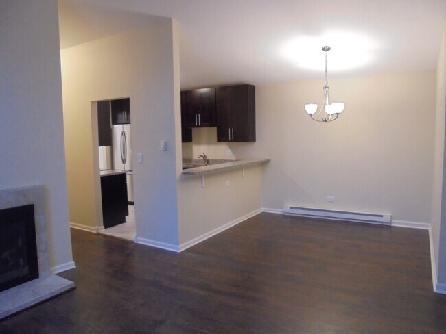 Building Photo - 1334 Cunat Ct