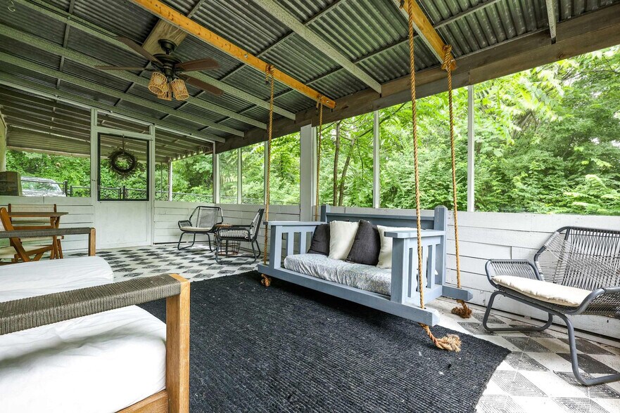 Building Photo - 4834 Hopedale Dr