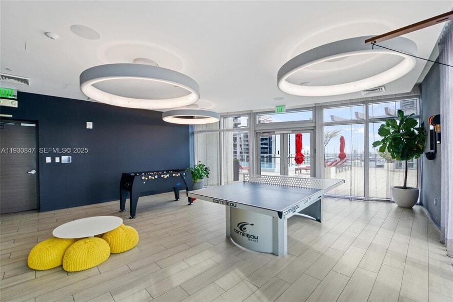 Building Photo - 1100 S Miami Ave