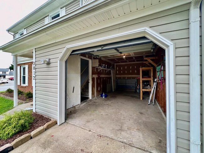 Building Photo - FOR RENT SALEM LAKES AREA VIRGINIA BEACH!