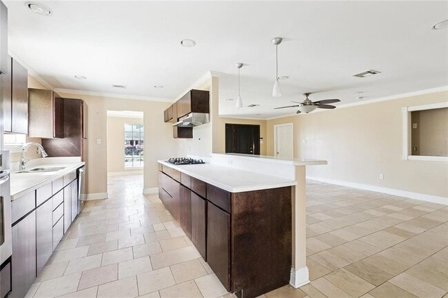 Building Photo - 8305 Fairfax Dr