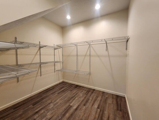 Building Photo - 277 Red Tail Rdg