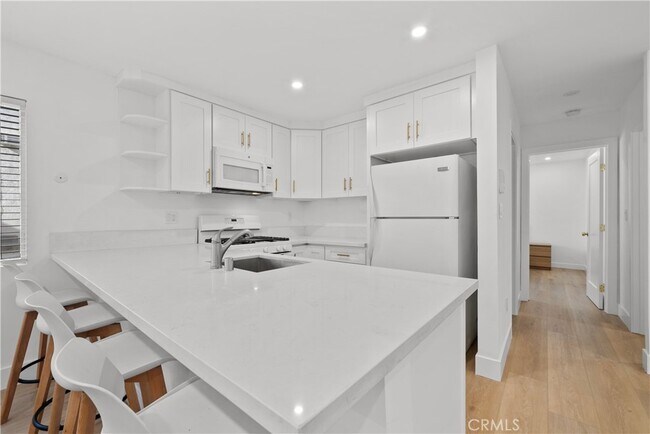 Building Photo - 18530 Hatteras St