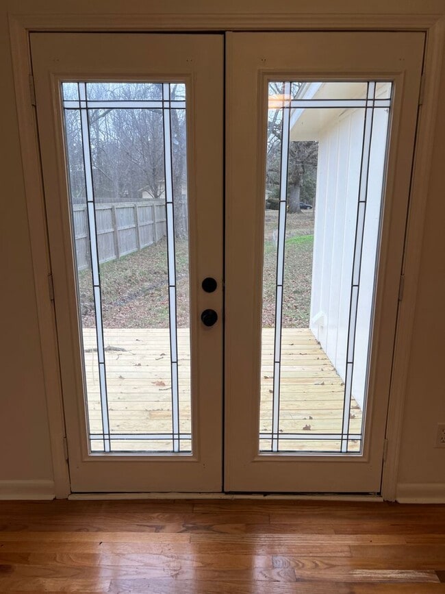 Building Photo - 2Bed/2Bath House For Rent - Call today bef...