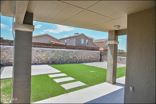 Building Photo - 14176 Charles Pollock Ave