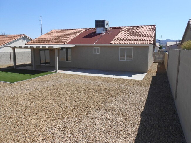 Building Photo - 571 Grape Dr