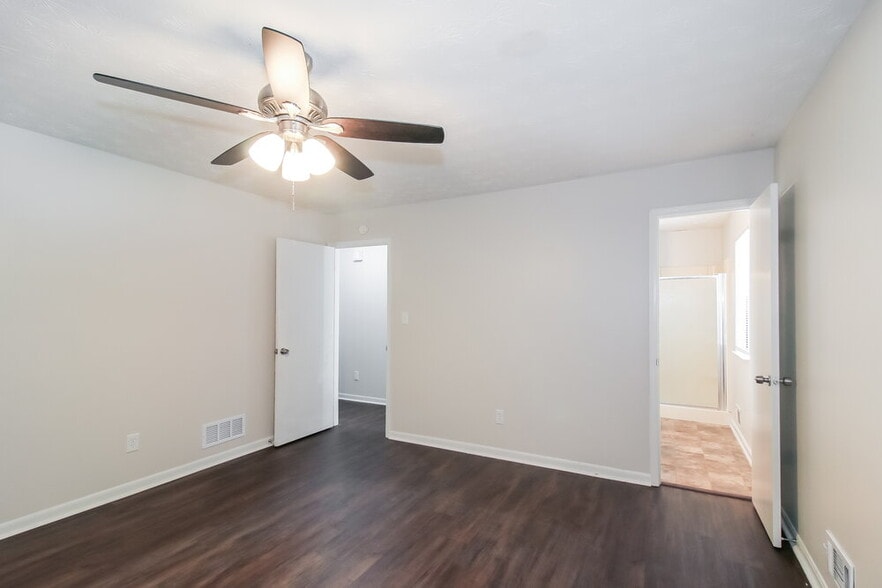 Building Photo - 127 Gristmill Ct