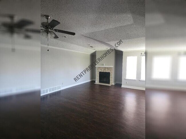 Building Photo - 1805 Dorchester St