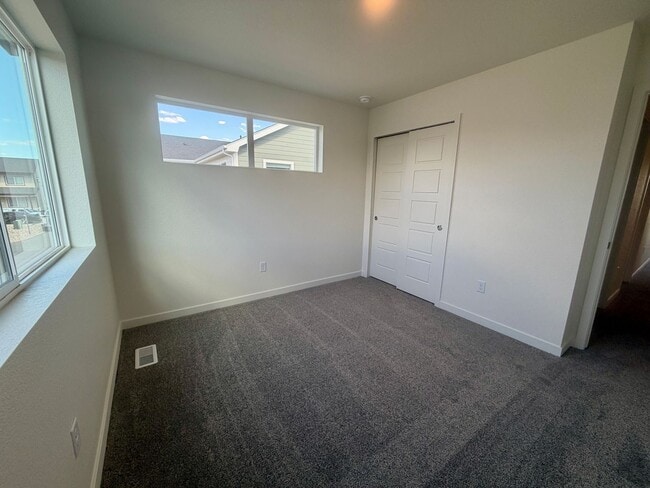 Building Photo - 3852 Pinnacles Ct
