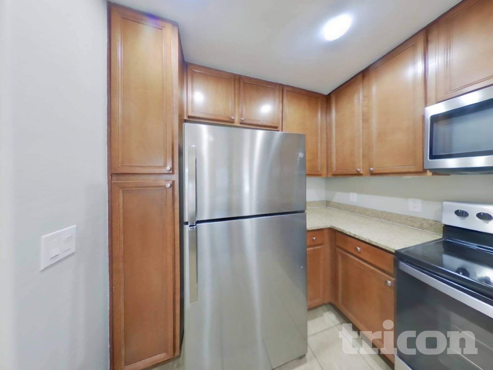 Building Photo - 1353 S Sabino Dr