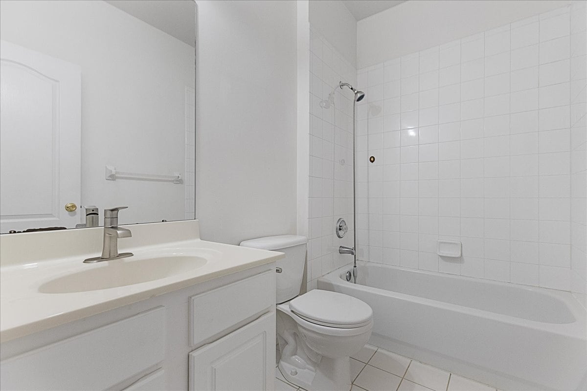 Building Photo - 932 Del Negro Ct