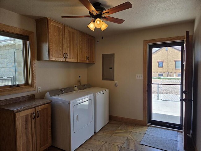 Building Photo - 12618 CO-60
