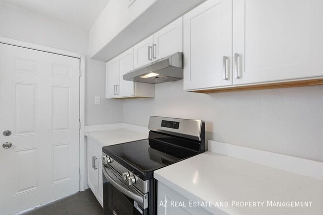 Building Photo - 1040 N 16th St