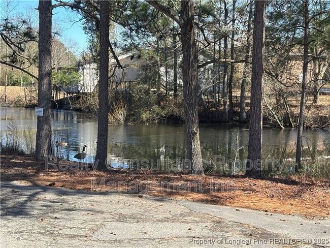 Building Photo - 204 Bull Run St