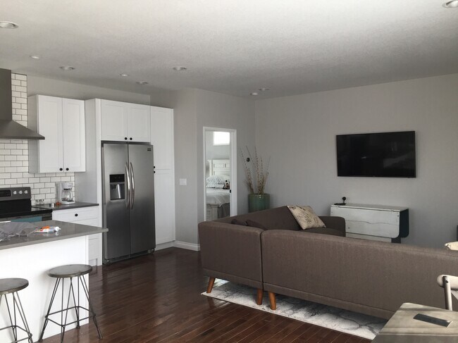 Building Photo - 4090 Jay St