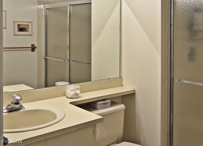 Building Photo - 3 br, 2.5 bath Townhome - 19 Woodward Lane