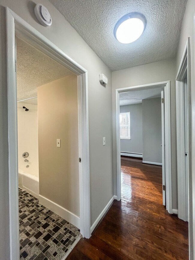 Building Photo - 5845 Shadymist Ln