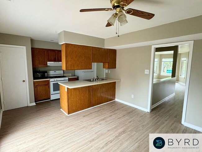 Building Photo - 508 Bethany Dr