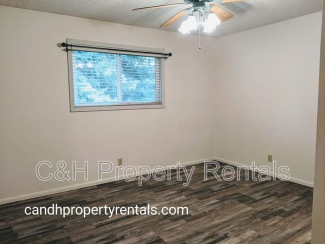 Building Photo - 1507 Elaine St