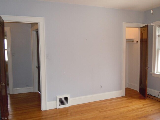 Building Photo - 3701 Palmerston Rd