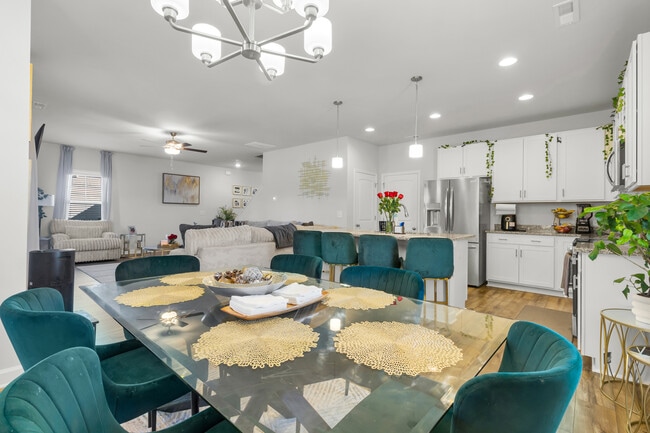 Building Photo - 254 Clear View School Rd