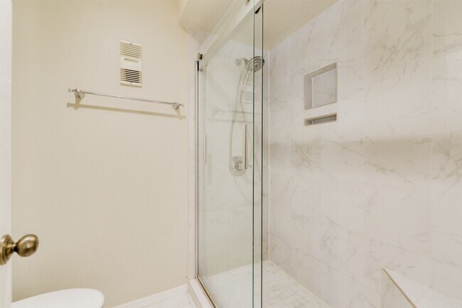 Building Photo - 15169 Kimberley Ct