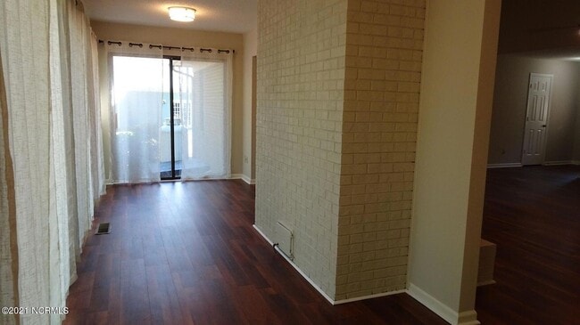 Building Photo - 1410 Monticello Dr