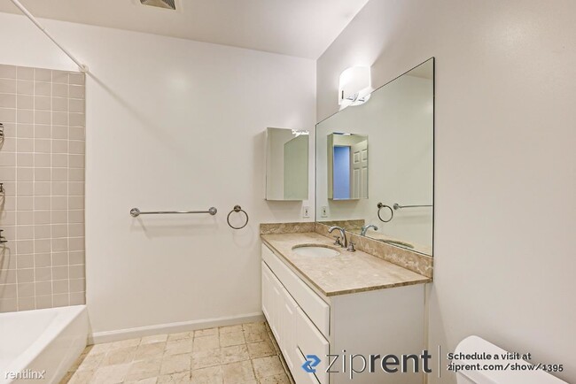 Building Photo - 2 br, 1 bath Condo - 1101 Pacific Ave, San...