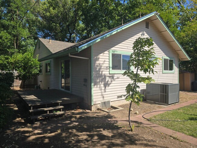 Building Photo - 485 E 1st Ave