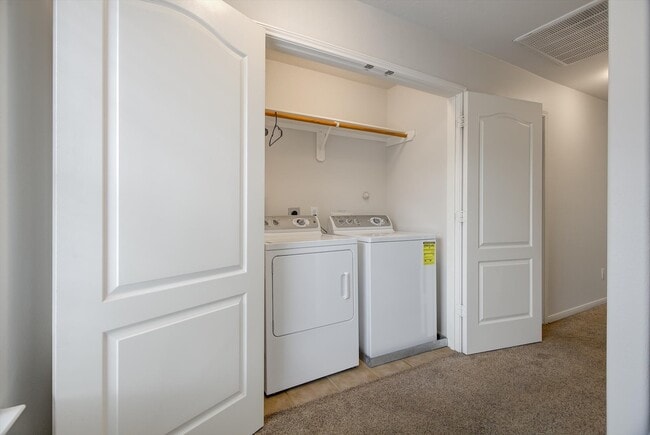 Building Photo - 7439 Hollister Spring