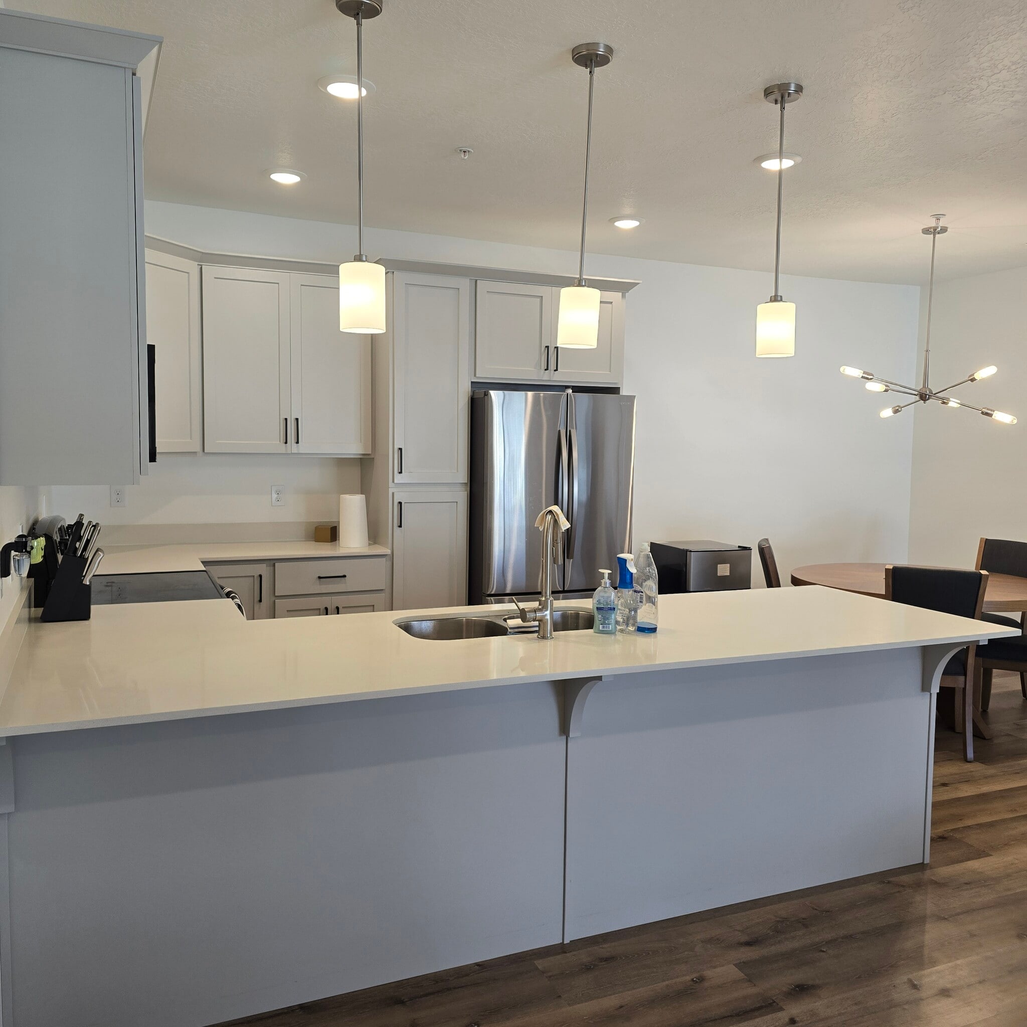 Kitchen - 2342 E 830 S