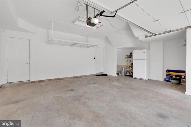 Building Photo - 47698 Loweland Terrace