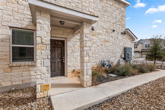 Building Photo - 2310 Calvert Dr