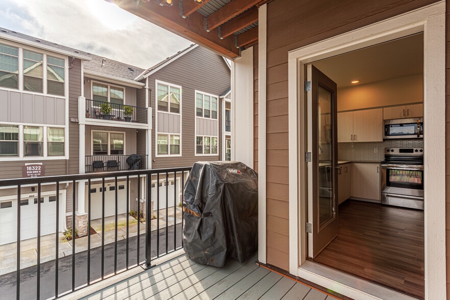 Building Photo - 16323 NW Chadwick Way