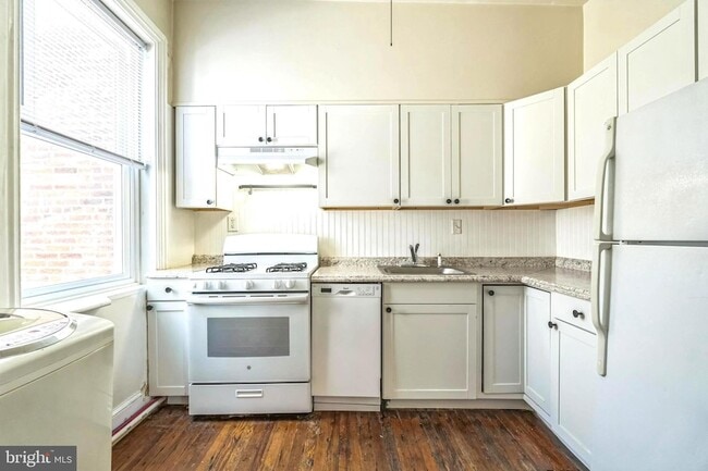 Building Photo - 4373 Cresson St