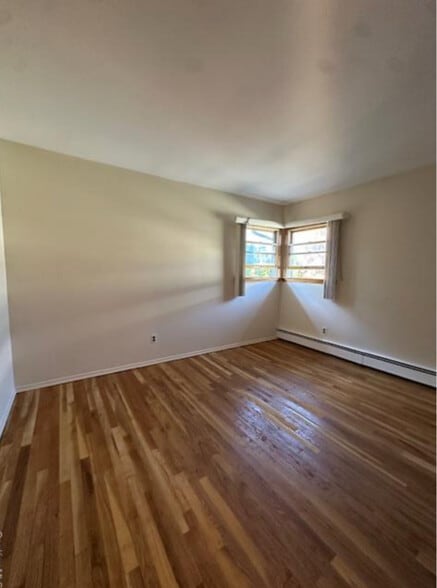 Building Photo - 216 Hill Ave