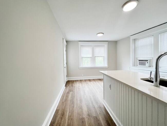 Building Photo - 193-197-197 E Lancaster Ave