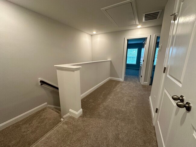 Level 3 hallway - 579 Forestville Rd