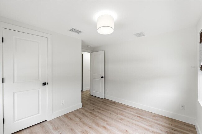 Building Photo - 4501 N Highland Ave