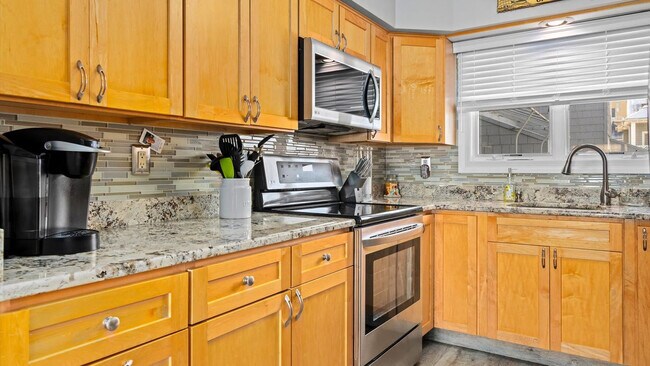 Building Photo - 224 Boardwalk-SI ID1309012P