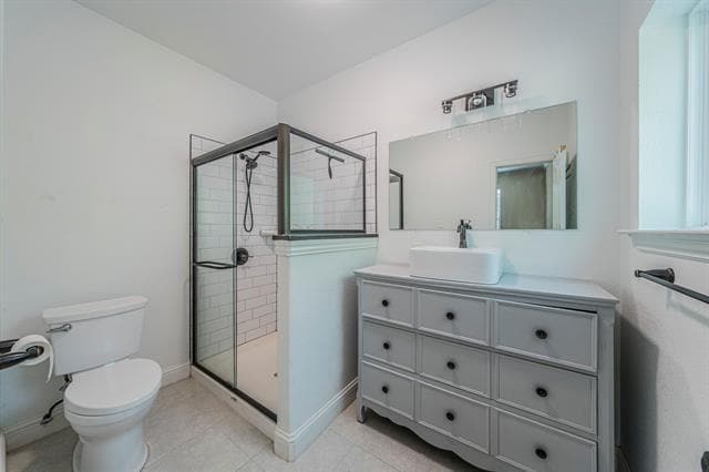 Building Photo - 1115 Douglas Dr