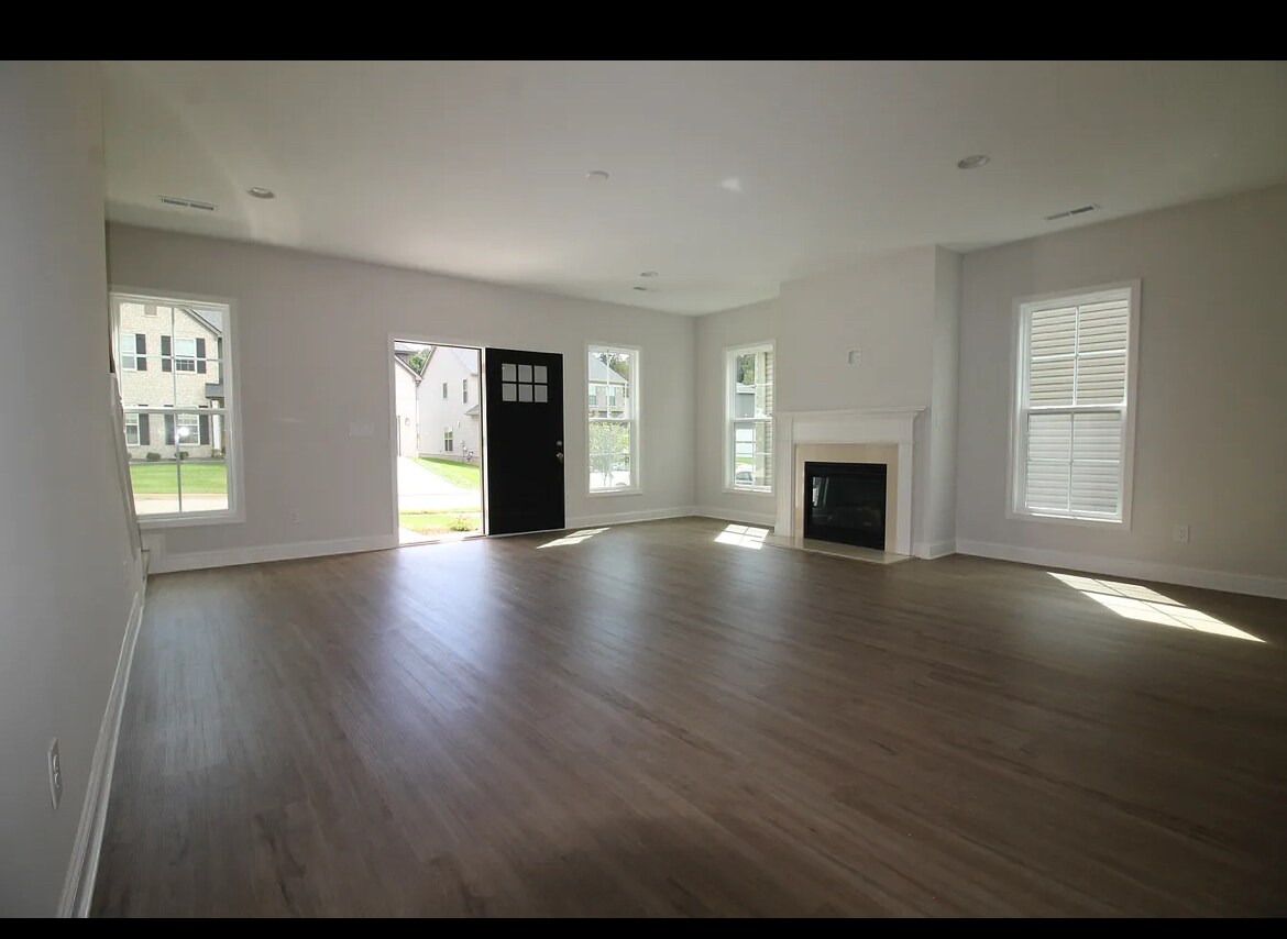 Building Photo - 9533 Snowy Cliff Ln