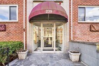 Building Photo - 239 Kelton St
