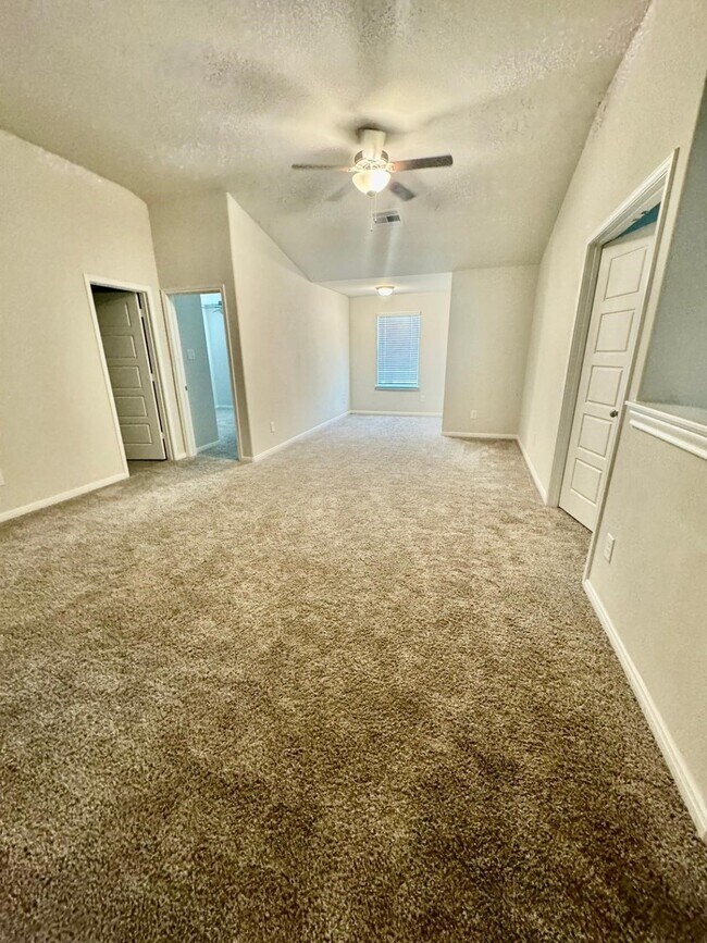 Building Photo - 4407 Pale Fox Ln
